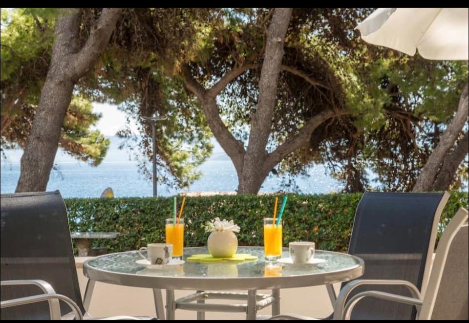 Apartment Promenade Zlatni Rat Bol Esterno foto