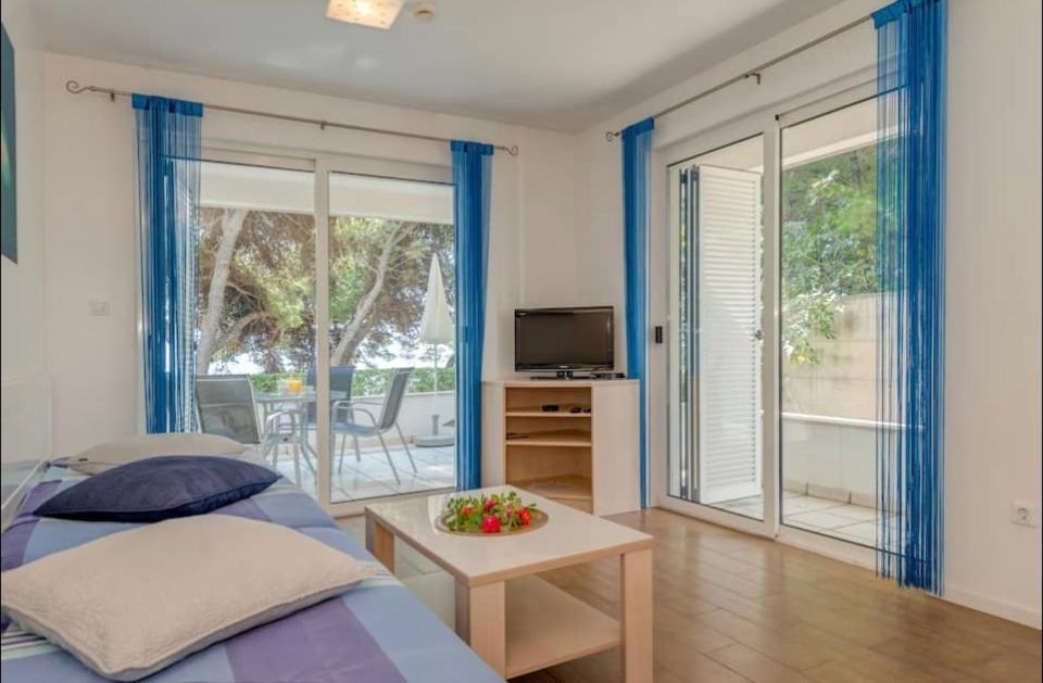 Apartment Promenade Zlatni Rat Bol Esterno foto
