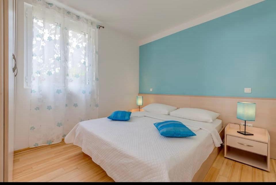 Apartment Promenade Zlatni Rat Bol Esterno foto